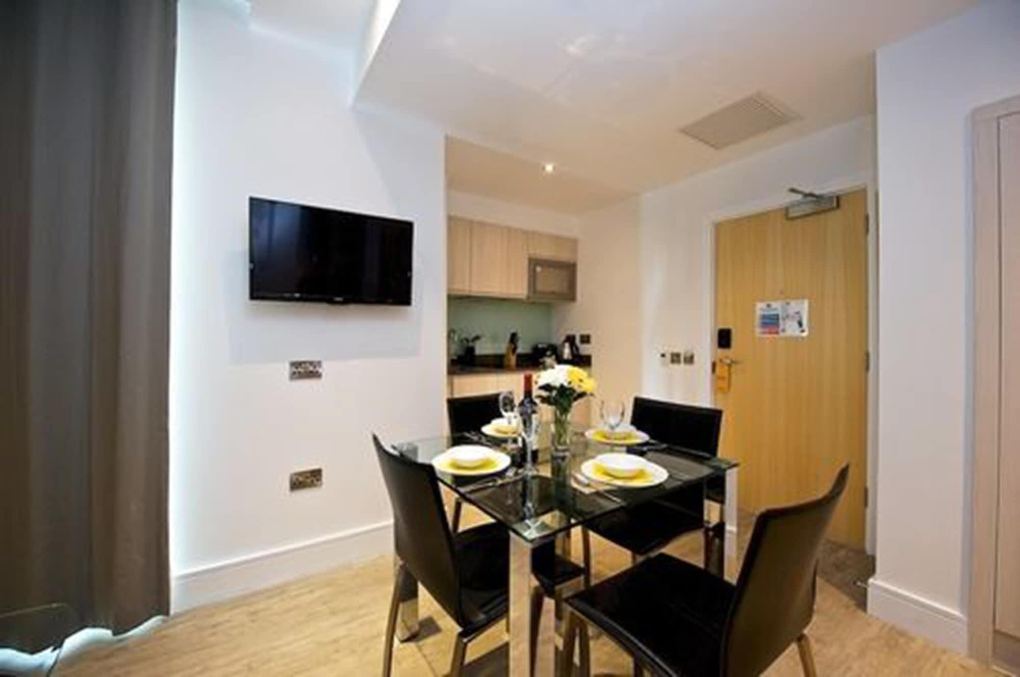 Staycity Aparthotels London Greenwich High Road מראה חיצוני תמונה